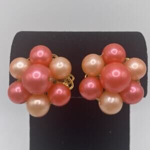 DeMARIO NY Signed VTG Salmon Pink Beaded Clip on Earrings Cluster Estate Jewelry